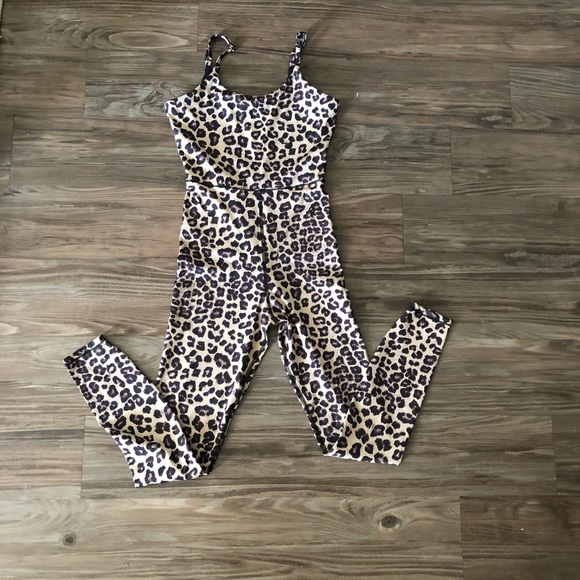 leopard print workout clothes